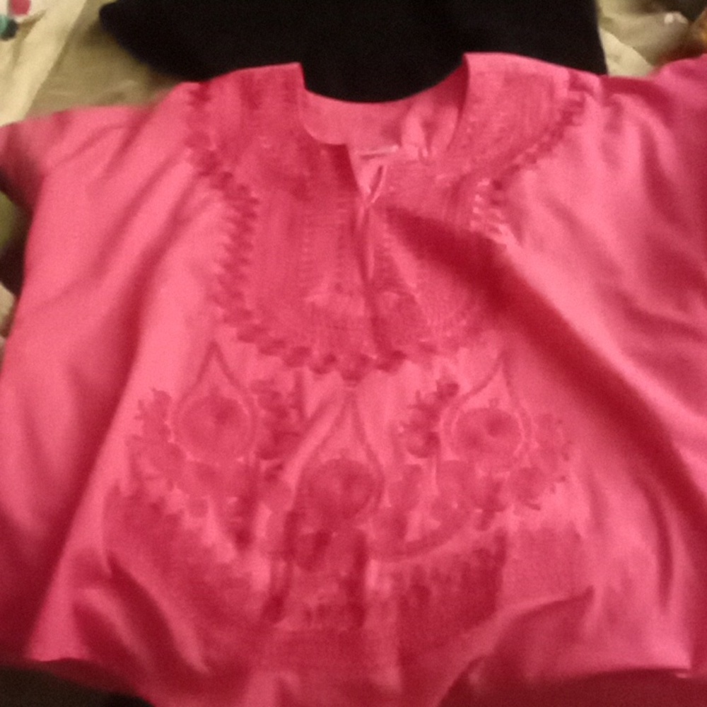 woman's top